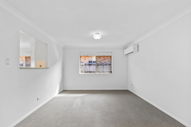 Photo - 19/9 Harpulia Court, Morayfield QLD 4506 - Image 4