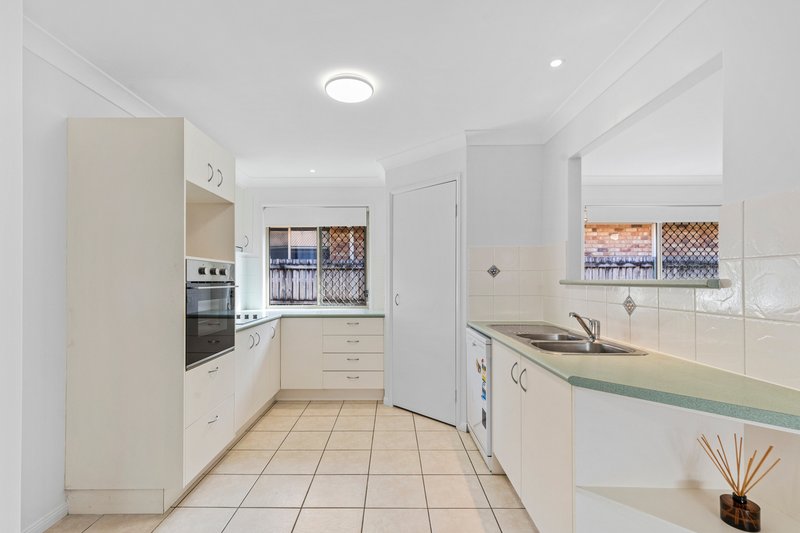 Photo - 19/9 Harpulia Court, Morayfield QLD 4506 - Image 5