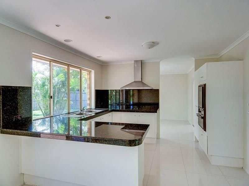 Photo - 199 Moreton Terrace, Beachmere QLD 4510 - Image 4