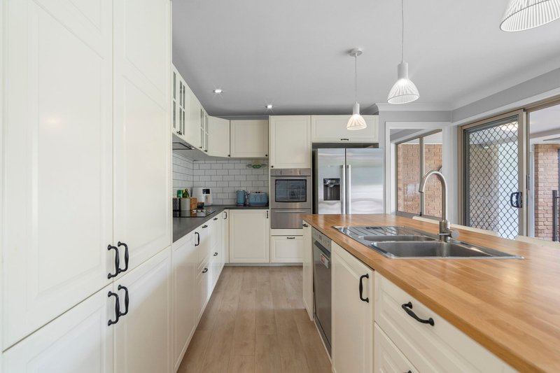 Photo - 199 Mount Warren Boulevard, Mount Warren Park QLD 4207 - Image 6