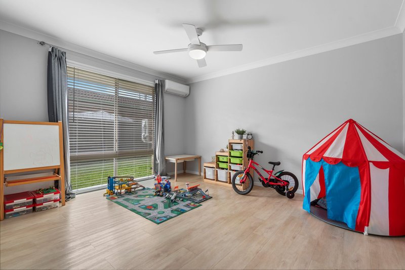 Photo - 199 Mount Warren Boulevard, Mount Warren Park QLD 4207 - Image 14