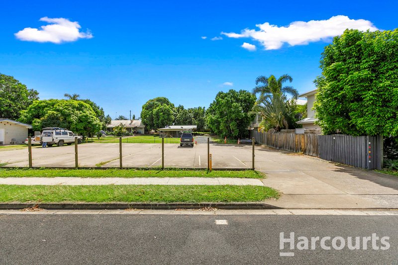 Photo - 199 Torquay Terrace, Torquay QLD 4655 - Image 6