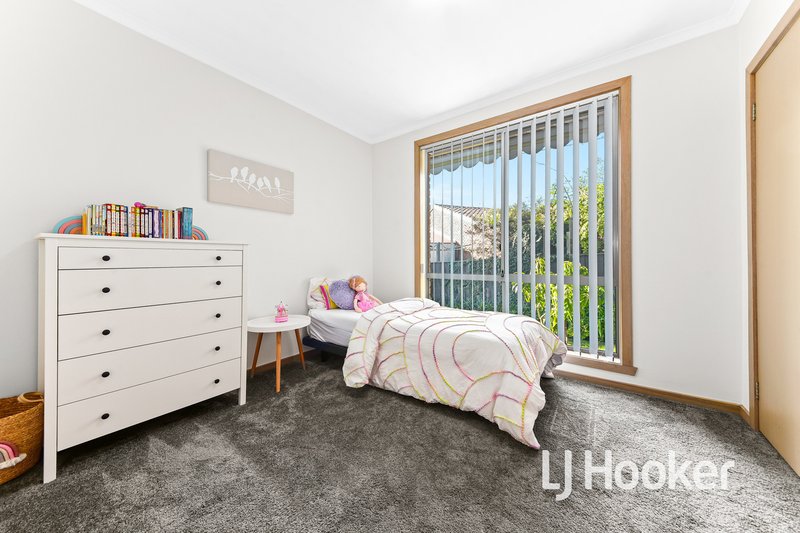 Photo - 199 Waradgery Drive, Rowville VIC 3178 - Image 10