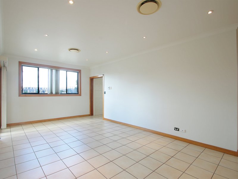 Photo - 19A Ador Avenue, Rockdale NSW 2216 - Image 5