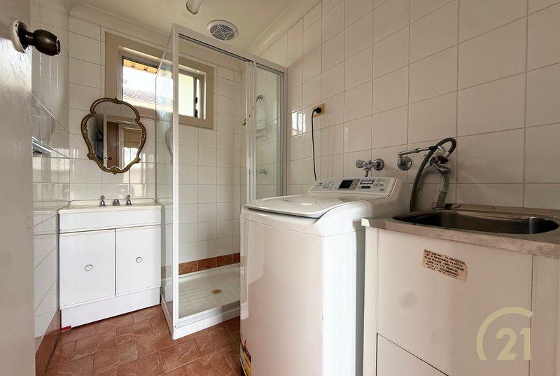 Photo - 19A Alexander Street, Smithfield NSW 2164 - Image 6