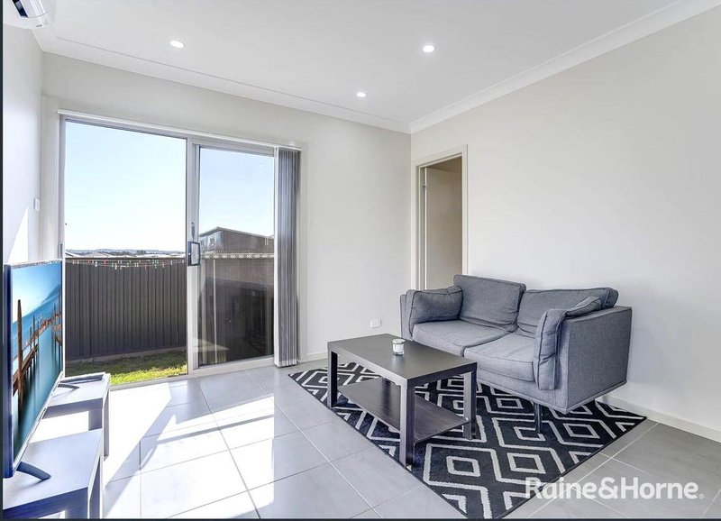 Photo - 19A Drues Avenue, Edmondson Park NSW 2174 - Image 2