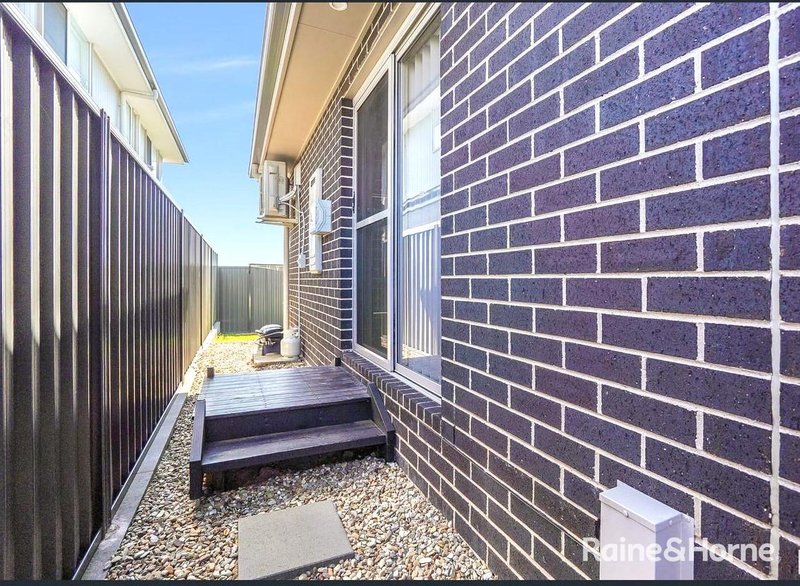 Photo - 19A Drues Avenue, Edmondson Park NSW 2174 - Image 6