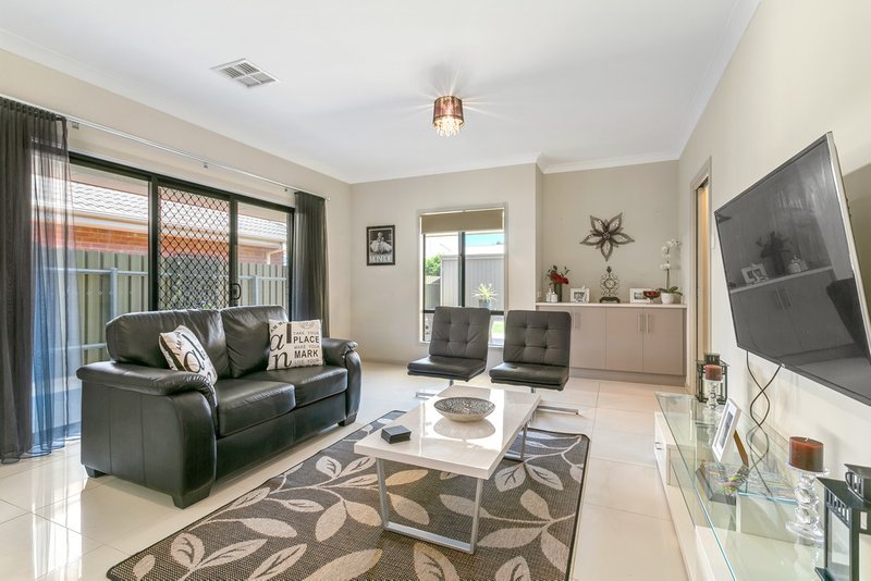 Photo - 19A Hambledon Road, Campbelltown SA 5074 - Image 2