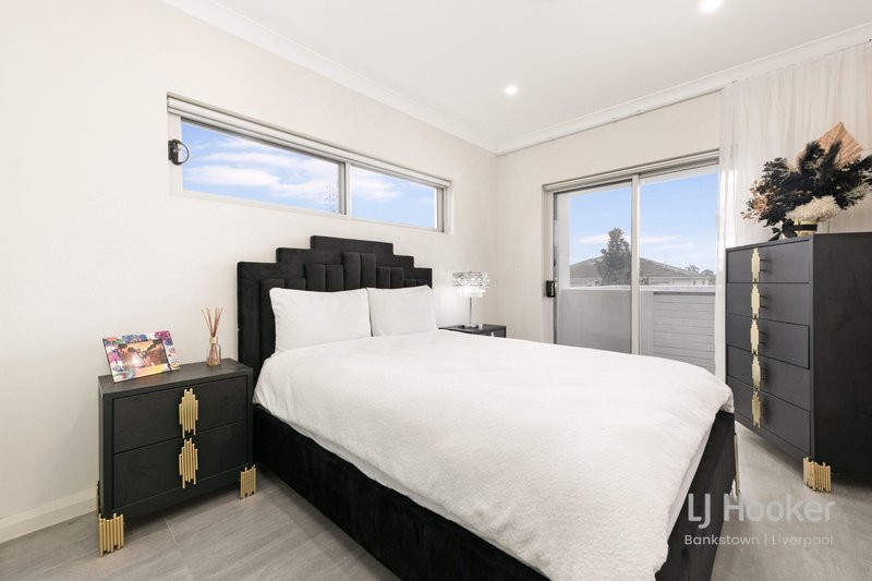 Photo - 19A Illawong Crescent, Greenacre NSW 2190 - Image 6