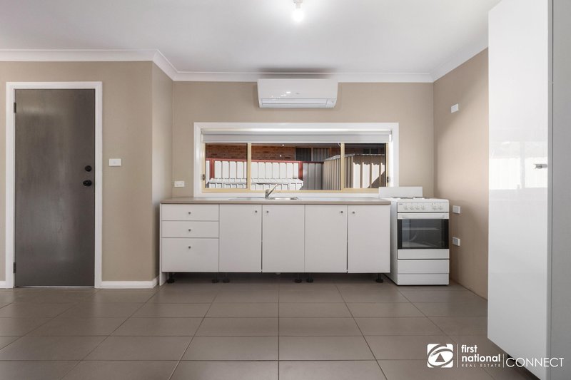 Photo - 19a Karen Court, Cranebrook NSW 2749 - Image 2