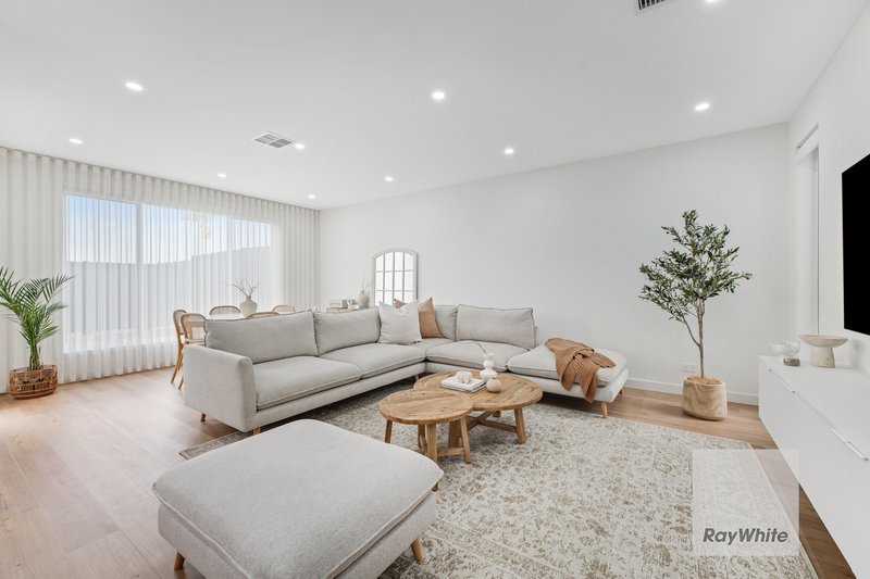 Photo - 19A Taloumbi Crescent, Greenvale VIC 3059 - Image 6