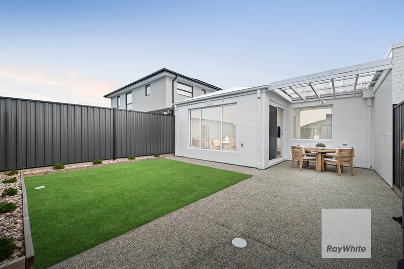 Photo - 19A Taloumbi Crescent, Greenvale VIC 3059 - Image 20