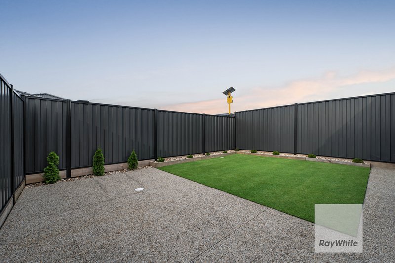 Photo - 19A Taloumbi Crescent, Greenvale VIC 3059 - Image 21