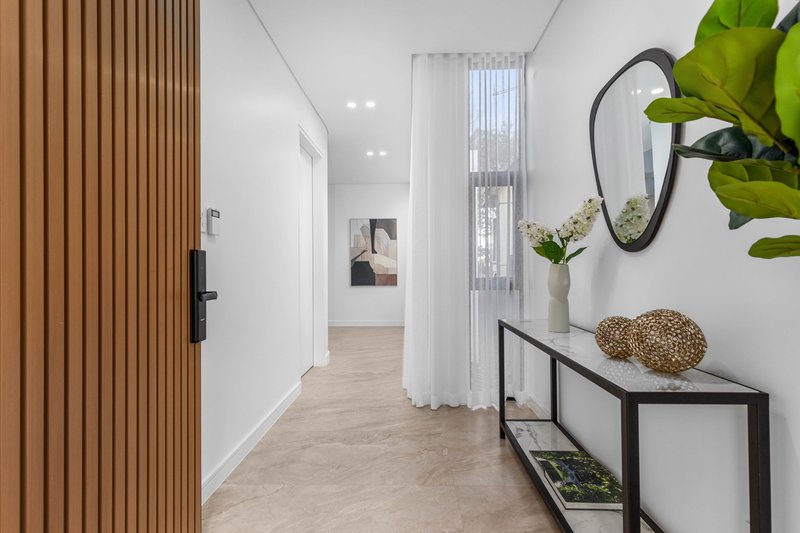Photo - 19A Taro Street, Blakehurst NSW 2221 - Image 2