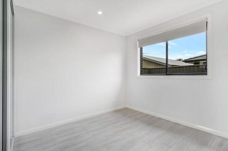 Photo - 19A Trefoil Close, Denham Court NSW 2565 - Image 5