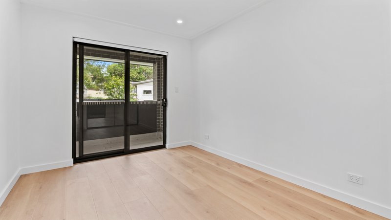 Photo - 19b Farnsworth Avenue, Campbelltown NSW 2560 - Image 12