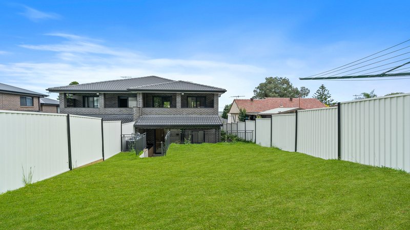 Photo - 19b Farnsworth Avenue, Campbelltown NSW 2560 - Image 17