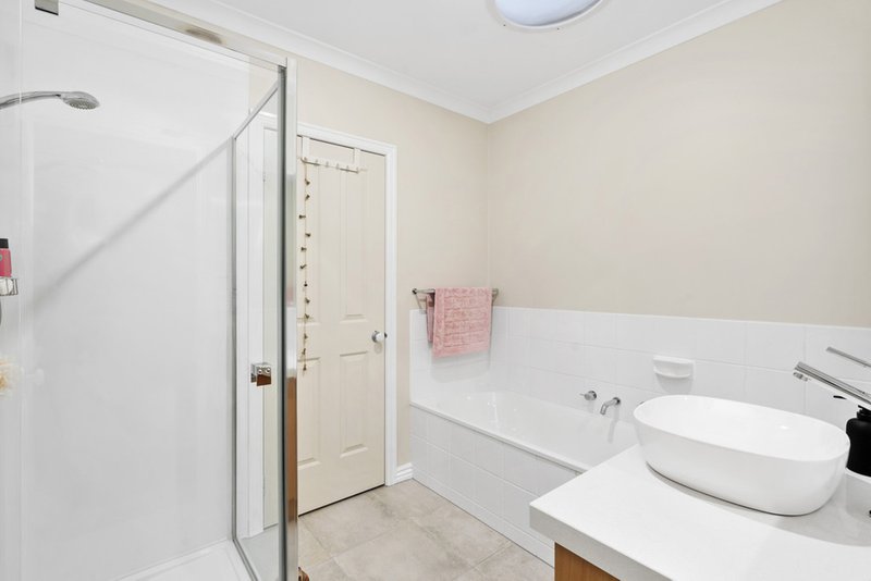 Photo - 19C Oak Avenue, Cheltenham VIC 3192 - Image 7