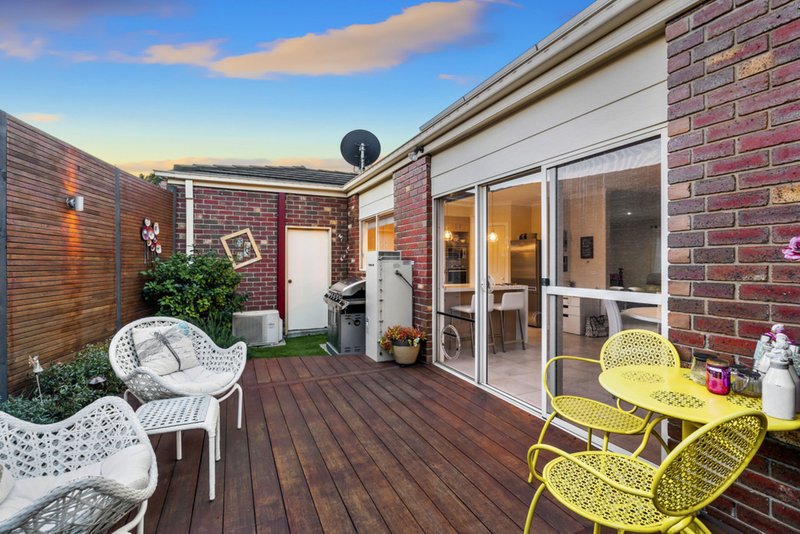 Photo - 19C Oak Avenue, Cheltenham VIC 3192 - Image 10