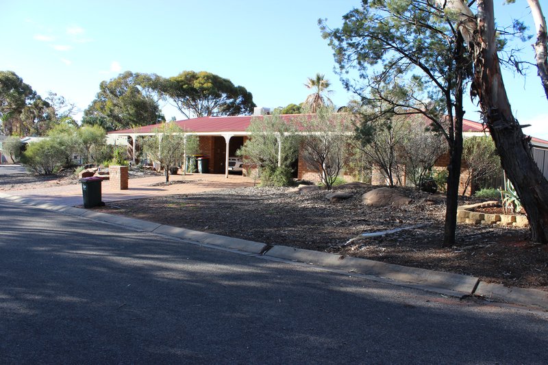 1A & 1B Torrens Court, Roxby Downs SA 5725