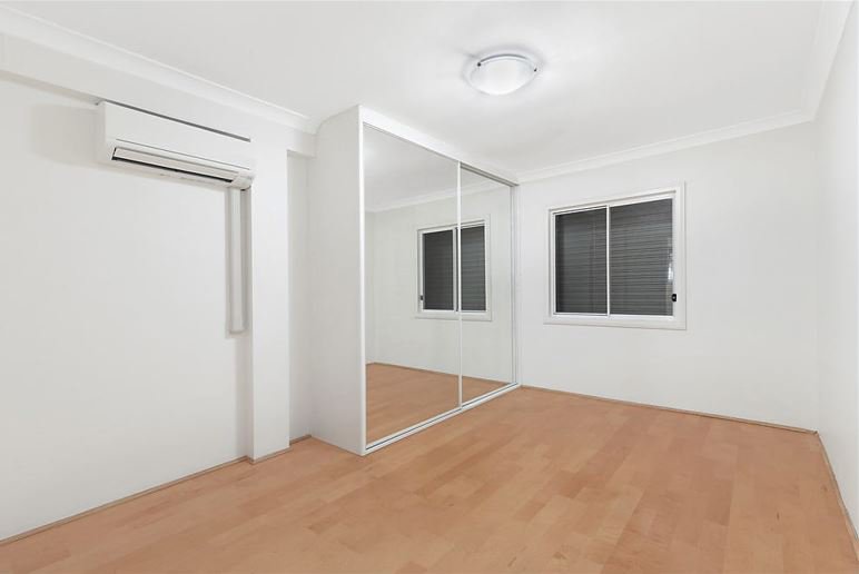 Photo - 1A Bassett Street, Hurstville Grove NSW 2220 - Image 5