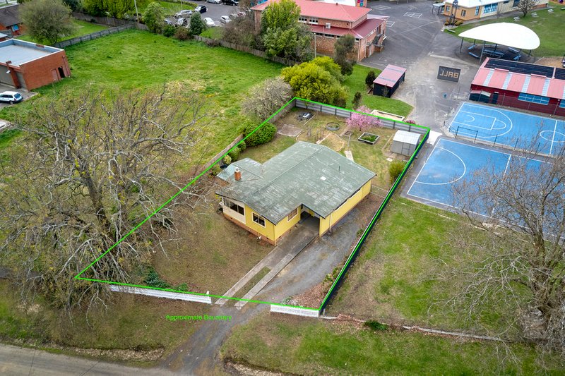 Photo - 1a Bernard Street, Beaconsfield TAS 7270 - Image 14