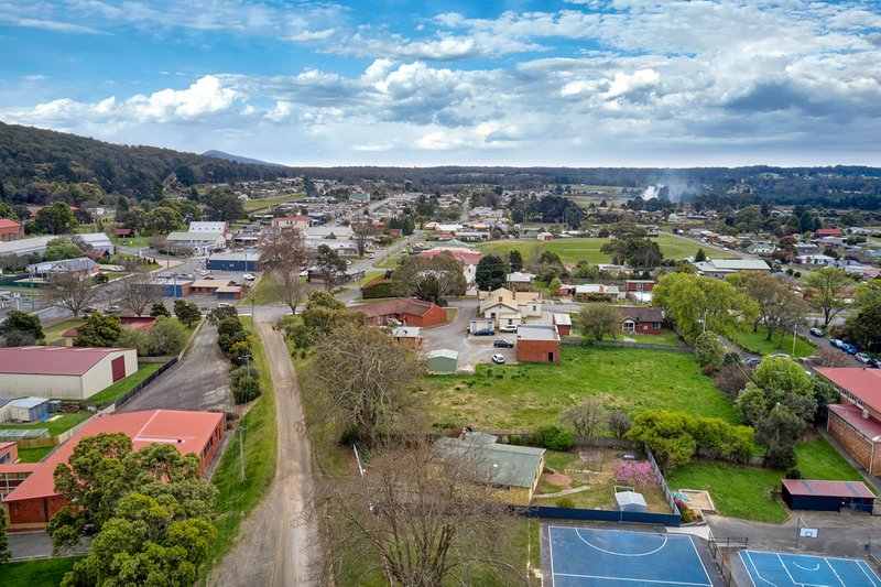 Photo - 1a Bernard Street, Beaconsfield TAS 7270 - Image 15