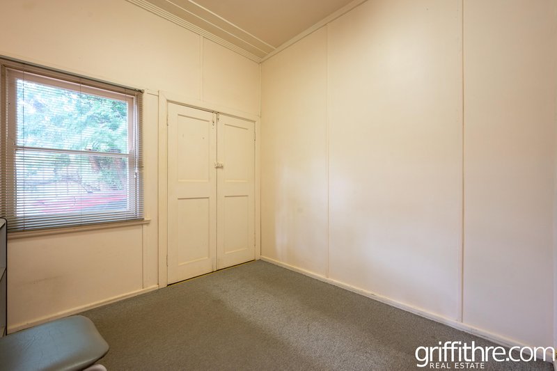 Photo - 1A Boonah Street, Griffith NSW 2680 - Image 6