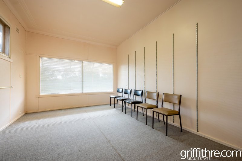 Photo - 1A Boonah Street, Griffith NSW 2680 - Image 9