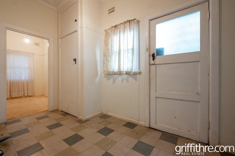 Photo - 1A Boonah Street, Griffith NSW 2680 - Image 13