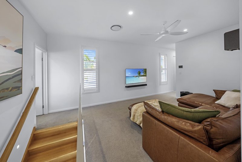 Photo - 1A Caroline Avenue, Southport QLD 4215 - Image 12