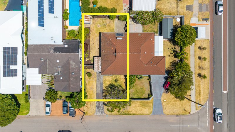 Photo - 1A Choules Place, Myaree WA 6154 - Image 1