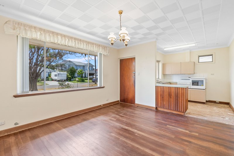 Photo - 1A Choules Place, Myaree WA 6154 - Image 6