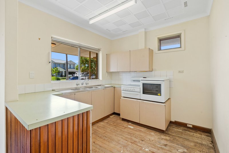 Photo - 1A Choules Place, Myaree WA 6154 - Image 10