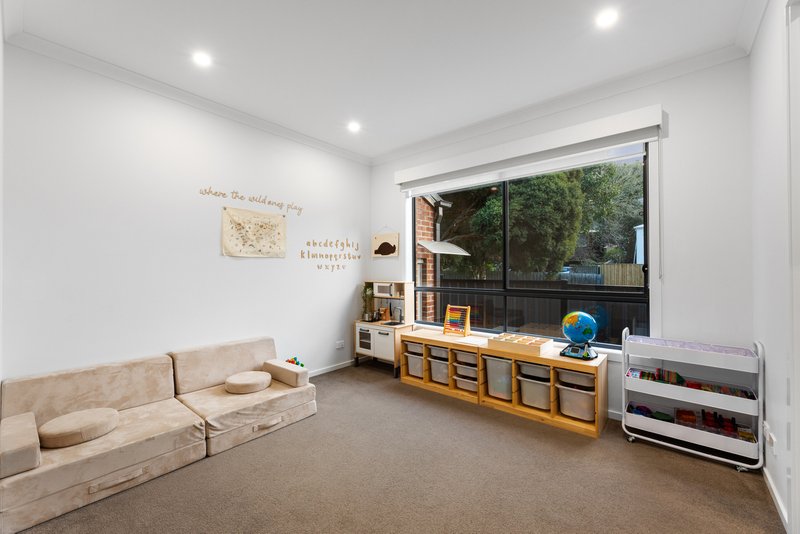 Photo - 1A Cooinda Court, Burwood East VIC 3151 - Image 6