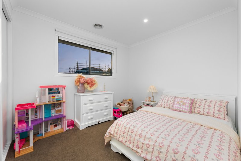 Photo - 1A Cooinda Court, Burwood East VIC 3151 - Image 9