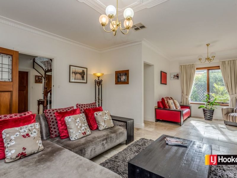 Photo - 1A Cotham Avenue, Kensington Park SA 5068 - Image 5