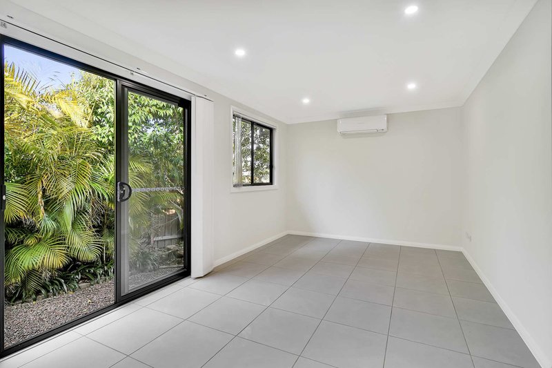 Photo - 1a Davidson Avenue, Forestville NSW 2087 - Image 2