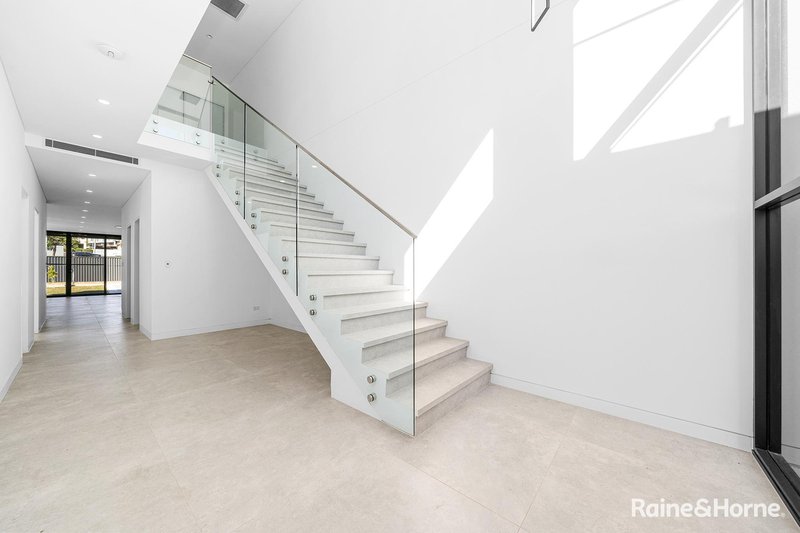 Photo - 1a Donaldson Close, Merrylands NSW 2160 - Image 3