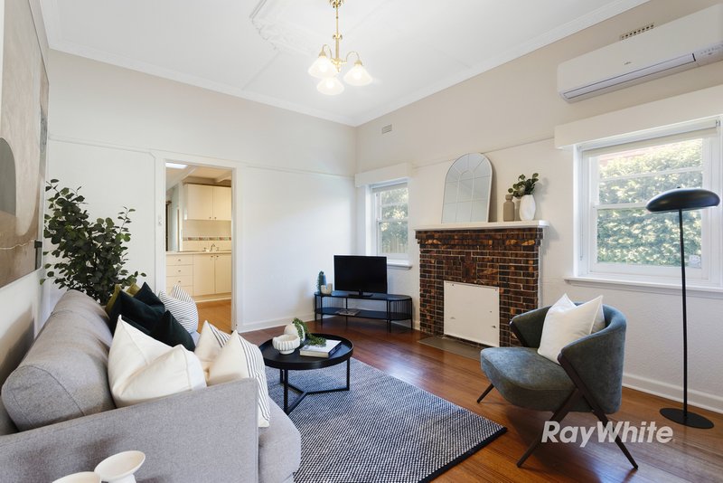 Photo - 1A Doris Street, Murrumbeena VIC 3163 - Image 4