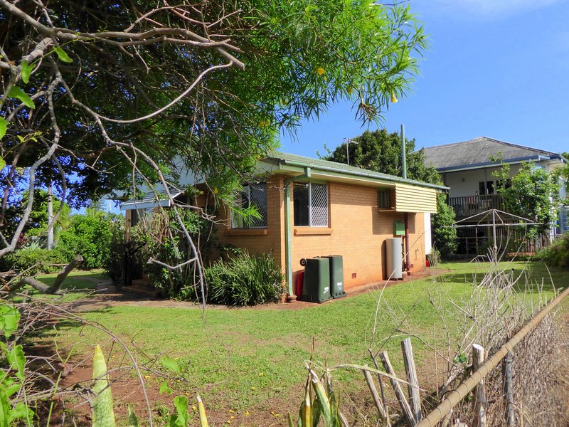 Photo - 1A Dunns Terrace, Scarborough QLD 4020 - Image 5