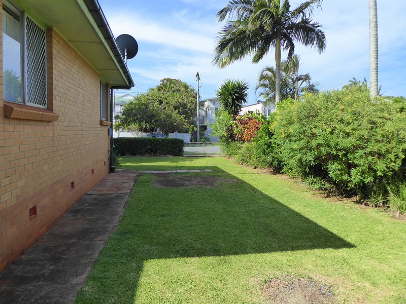 Photo - 1A Dunns Terrace, Scarborough QLD 4020 - Image 8