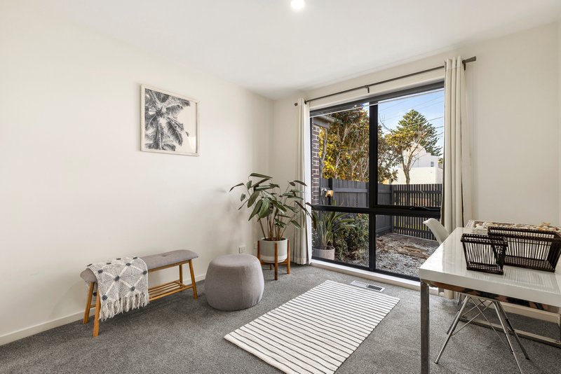 Photo - 1A Francis Street, Mordialloc VIC 3195 - Image 5
