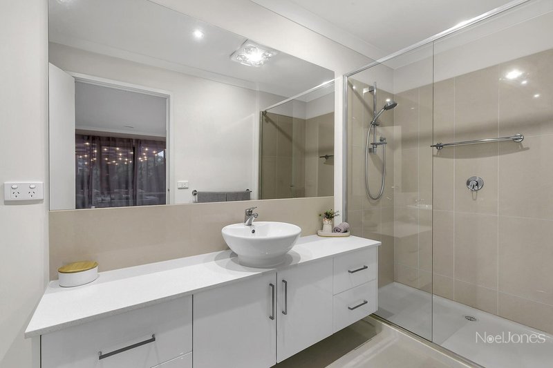 Photo - 1A Garden Avenue, Mitcham VIC 3132 - Image 7