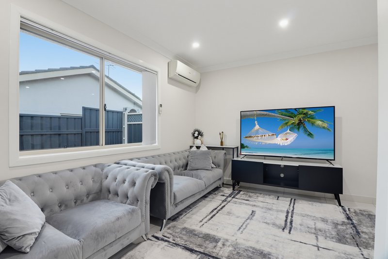 Photo - 1A Glen Davis Avenue, Bossley Park NSW 2176 - Image 3