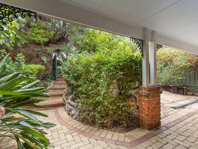 Photo - 1a Grand Promenade, Bayswater WA 6053 - Image 24