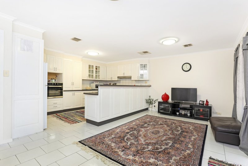 Photo - 1A Guinea Court, Epping VIC 3076 - Image 4