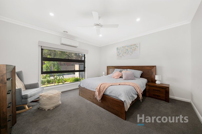 Photo - 1A Hedgeley Close, Wantirna South VIC 3152 - Image 7