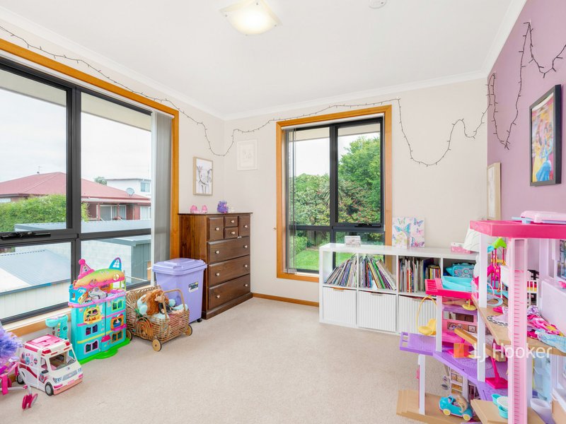 Photo - 1a Hilltop Avenue, Devonport TAS 7310 - Image 13