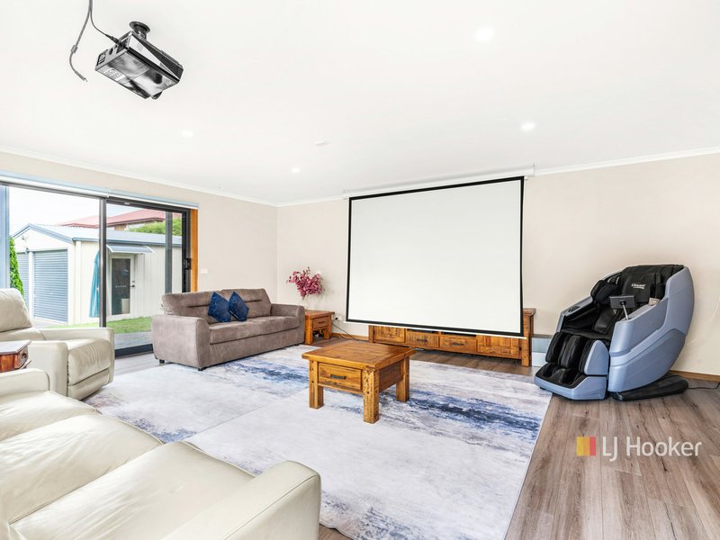 Photo - 1a Hilltop Avenue, Devonport TAS 7310 - Image 17
